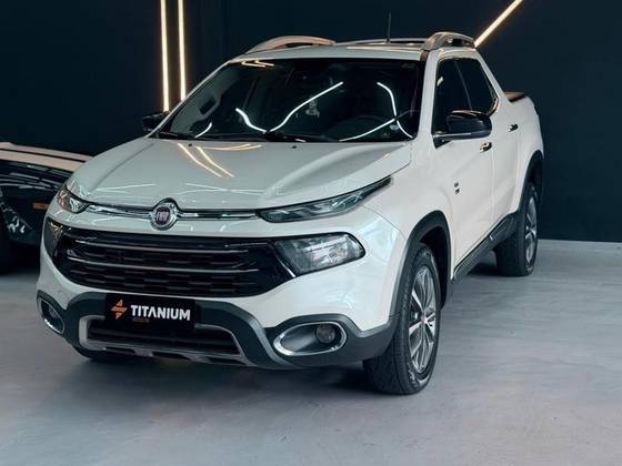 FIAT TORO 2.0 16V TURBO DIESEL VOLCANO 4WD AT9